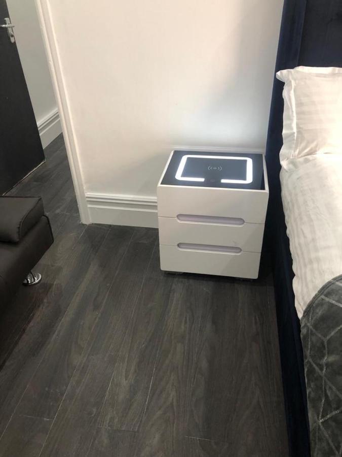 Ground Floor 2, Lynton Апартаменты